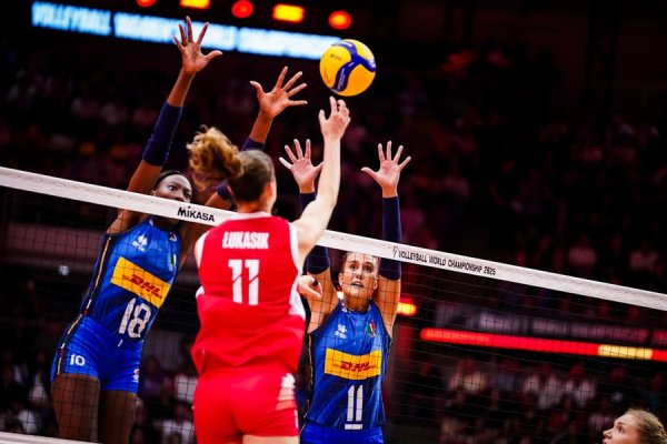 红牛策略 女排世锦赛：意大利队横扫波兰队晋级四强，豪取34连胜成夺冠热门